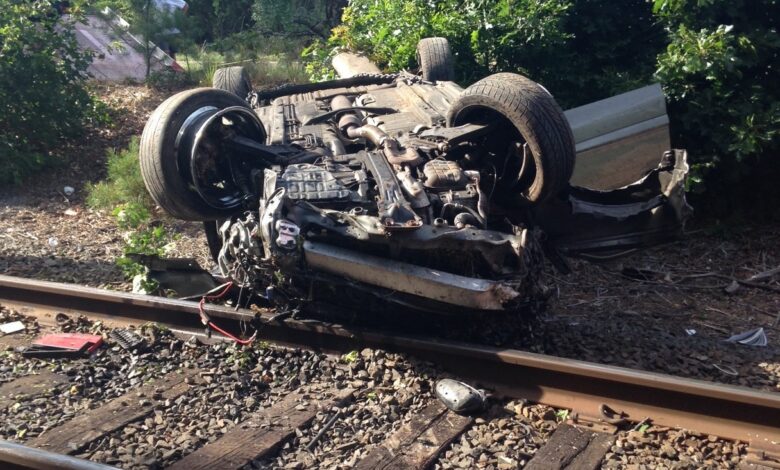 Auto ribaltata, immagine simbolica di incidente stradale