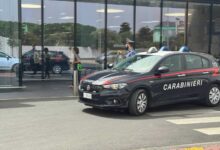 Auto dei Carabinieri durante un controllo