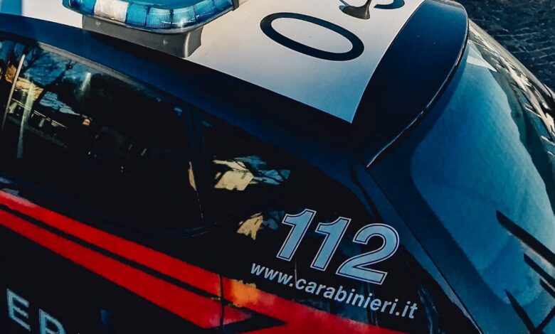 Auto dei Carabinieri con il numero di emergenza 112