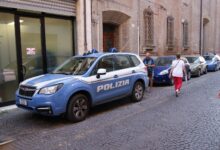 Auto della Polizia italiana