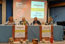 Il tavolo dei relatori alla Prima Festa del Libro dell'Associazione Editori Sardi nella Biblioteca Satta di Nuoro
