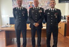 Il comandante provinciale dei Carabinieri di Cagliari, generale Luigi Grasso, tra i capitani Edoardo Quaglino e Antonio Pagnozzi