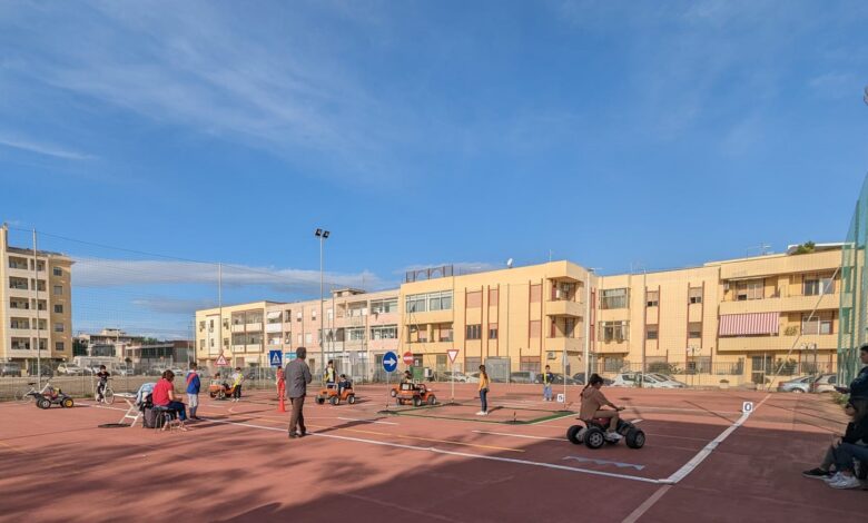 Il percorso di educazione stradale Carreralonga allestito in una scuola di Quartu Sant’Elena