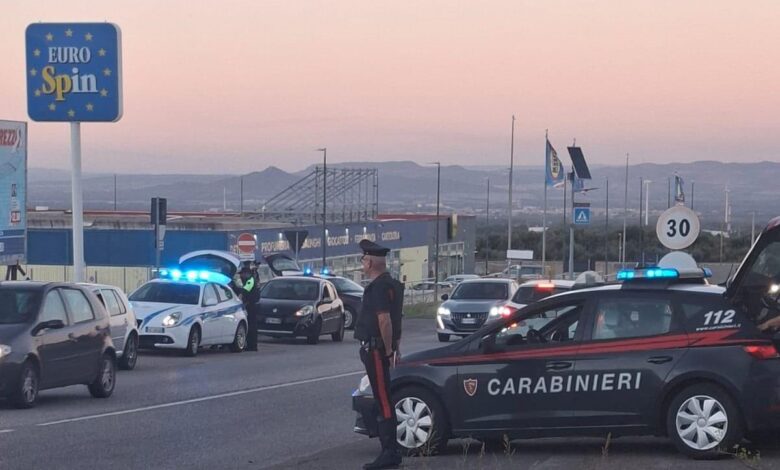 Posto di controllo di Carabinieri e Polizia Municipale a Villacidro