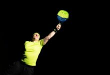 Filippo Salaris in scena in Onora il Padel