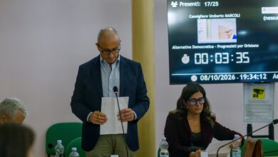 Il consigliere Umberto Marcoli interviene in Consiglio comunale a Oristano
