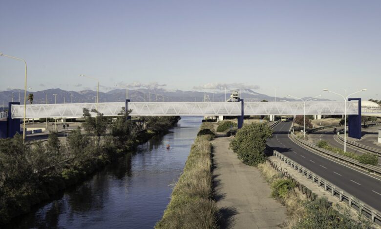 Il progetto delle nuove passerelle ciclopedonali bianche sul canale di San Bartolomeo a Sant'Elia, Cagliari
